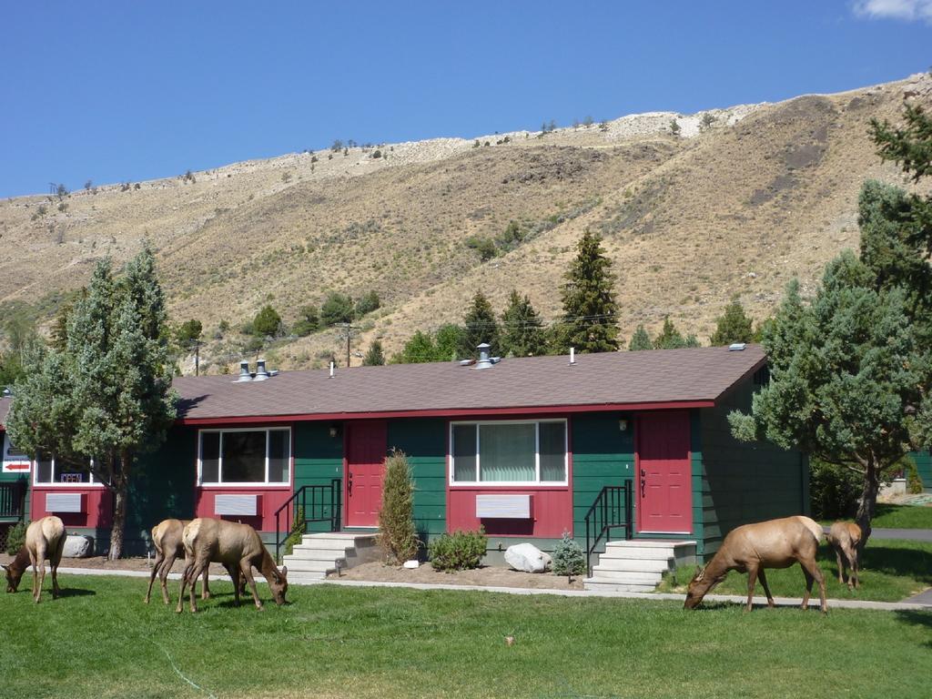 Yellowstone Gateway Inn Gardiner Exterior foto